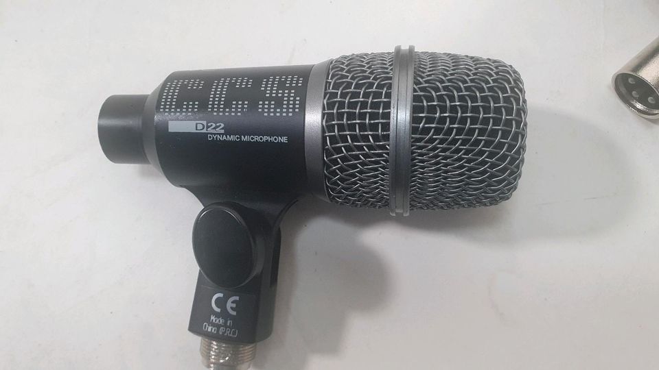 Stativ Darbuka/Mikrofon Mikrofon ccs d22 AKG in Bielefeld - Mitte | Musikinstrumente Zubehör gebraucht kaufen | eBay Kleinanzeigen jetzt Kleinanzeigen