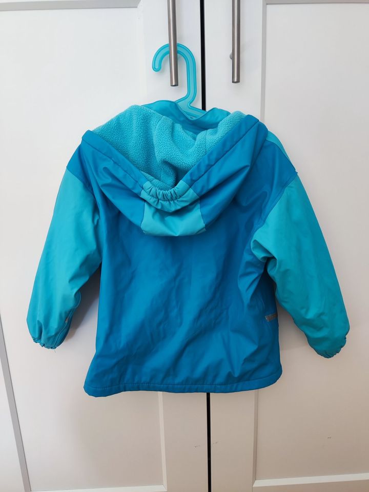 Regenjacke gefüttert Größe 110/116 in Bad Homburg