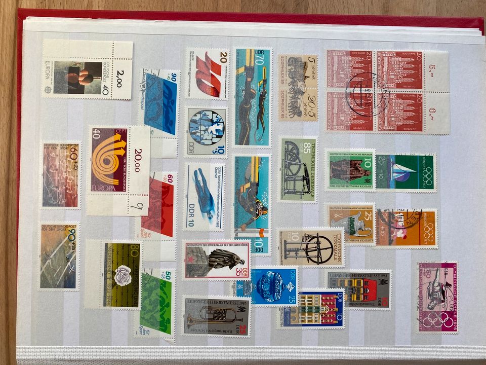 Briefmarkenalbum Briefmarken alles mögliche in Göttingen