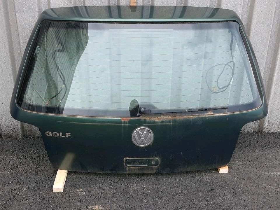 Golf 4 Kofferraum Kofferraumdeckel Heckklappe mit Scheibe in Göppingen