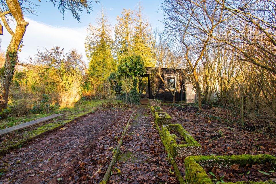 Gepflegtes Einfamilienhaus mit traumhaftem Garten in ruhiger Lage von Steinborn! in Eisenberg 