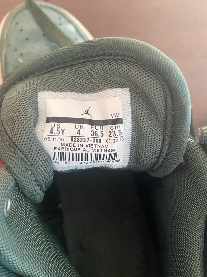 Schuhe Nike Air Jordan Gr. 36 grün in Panitzsch