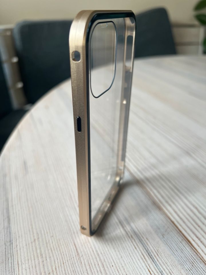 iPhone 12,13 Pro Max Hülle Case Handyhülle Magnet inkl Versand in Ostenfeld (Husum)
