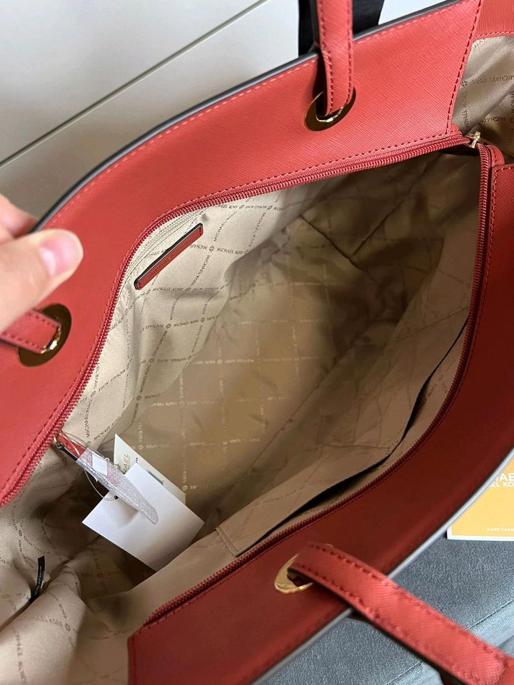 NRU !!! Michael Kors Damen Handtasche in Berlin