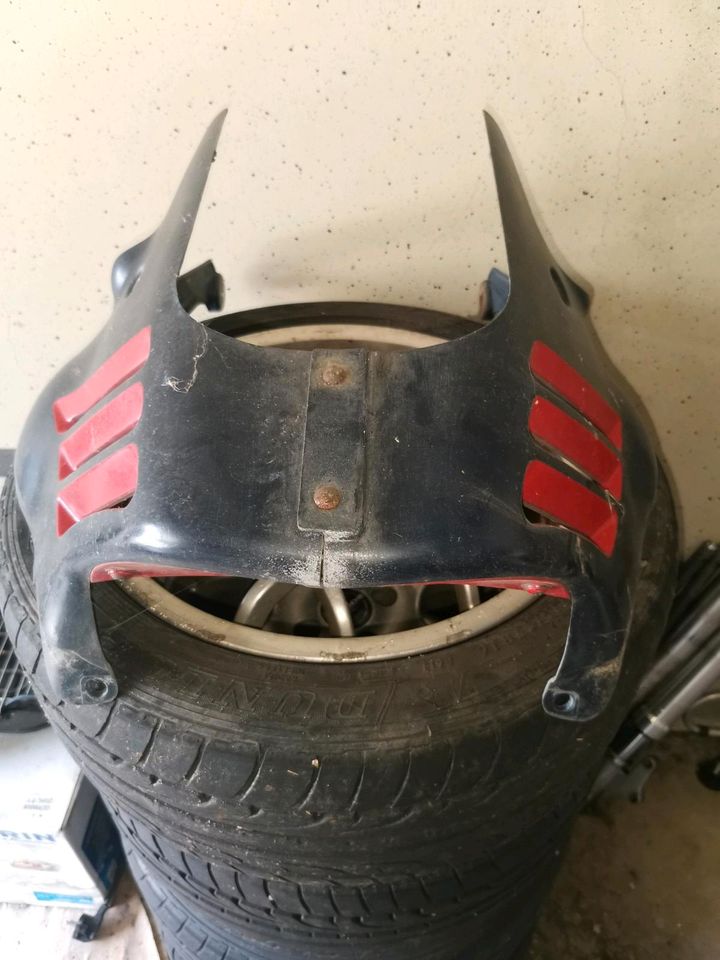 Suzuki GSX 600f Bug Spoiler Verkleidung vorne unten in Lübeck