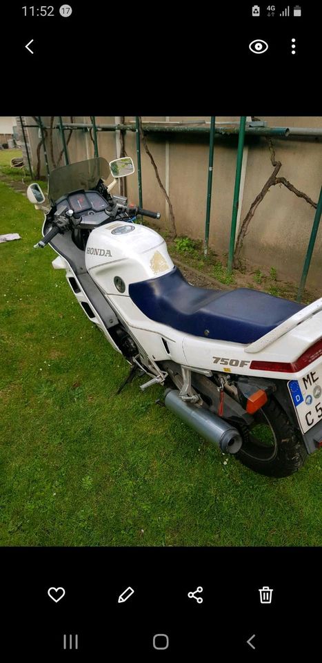 Honda Motor  VFR 750 F in Ratingen