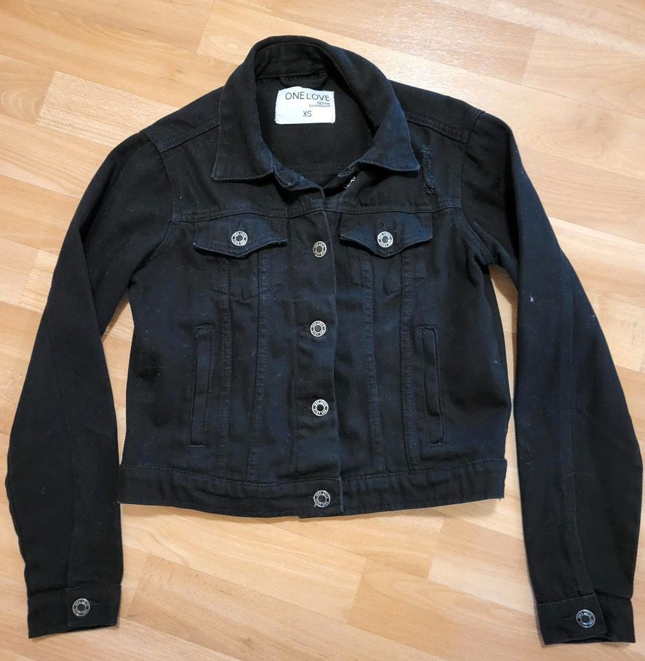 Jeansjacke Schwarz XS in Zittau