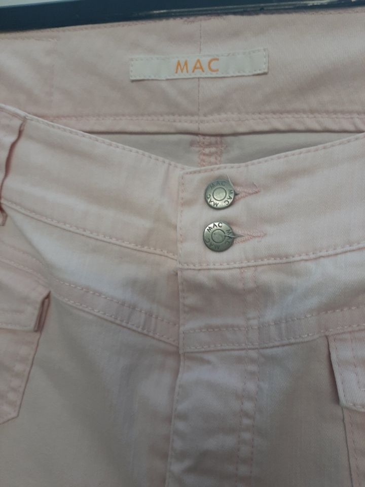 MAC-Jeans, rosè, Gloria, Gr. 44, leicht ausgestelltes Bein in Schifferstadt