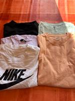 Bekleidungsset T-Shirt‘s , Hosen , Kleider Shorts Größe S Thüringen - Blankenhain Vorschau