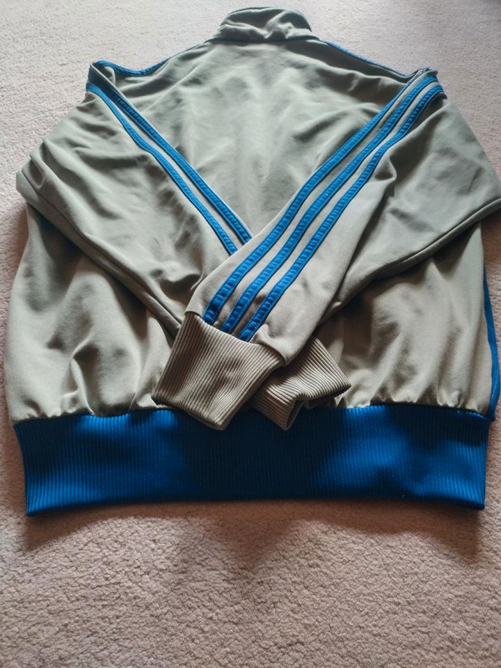 Adidas Jacke , Vintage , Retro , blau , grün in Wolfen