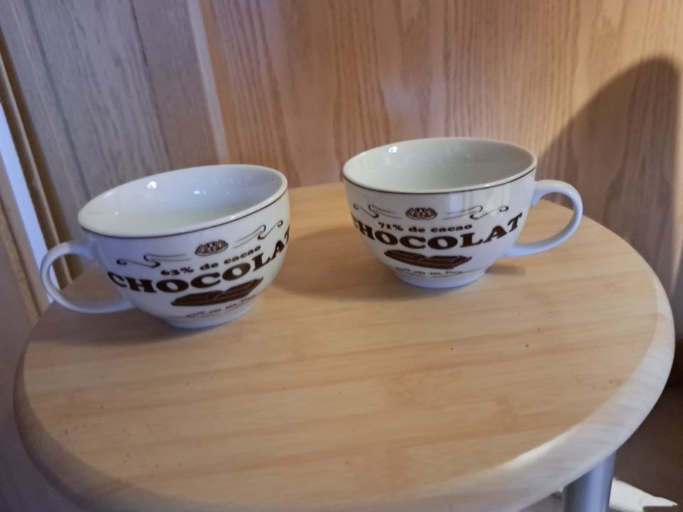 2 HOT CHOCOLAT Tassen Set für heiße Schokolade, Kakao oder ähnlic in Merseburg