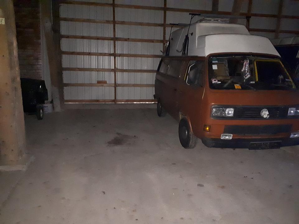 Überdachter Stellplatz für Oldtimer, Wohnwagen, Wohnmobil, PKW in Wiendorf