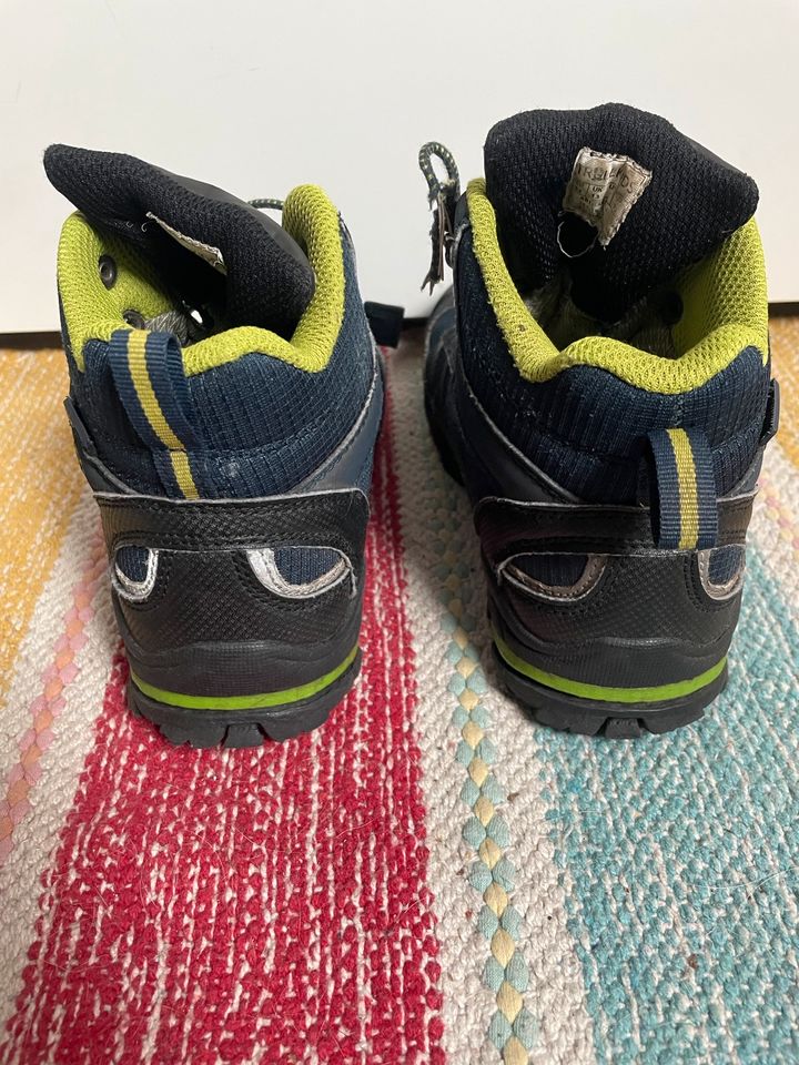 Trollkids Wanderschuhe Schuhe 32 blau in Sassenburg