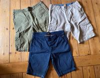 Set 3 Hugo Boss Shorts Bermuda Größe S/ M Top Brandenburg - Biesenthal Vorschau