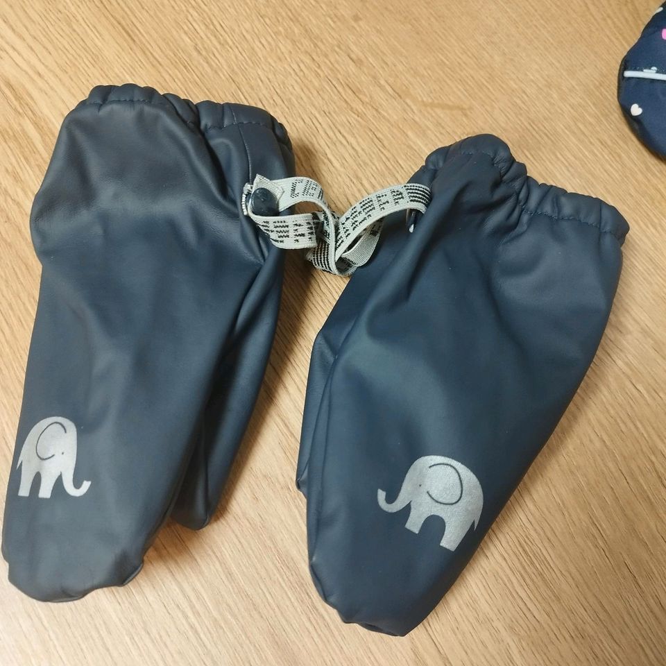 Handschuhe für die kleinen, 1Jahr, Celayi, Elefant in Olpe