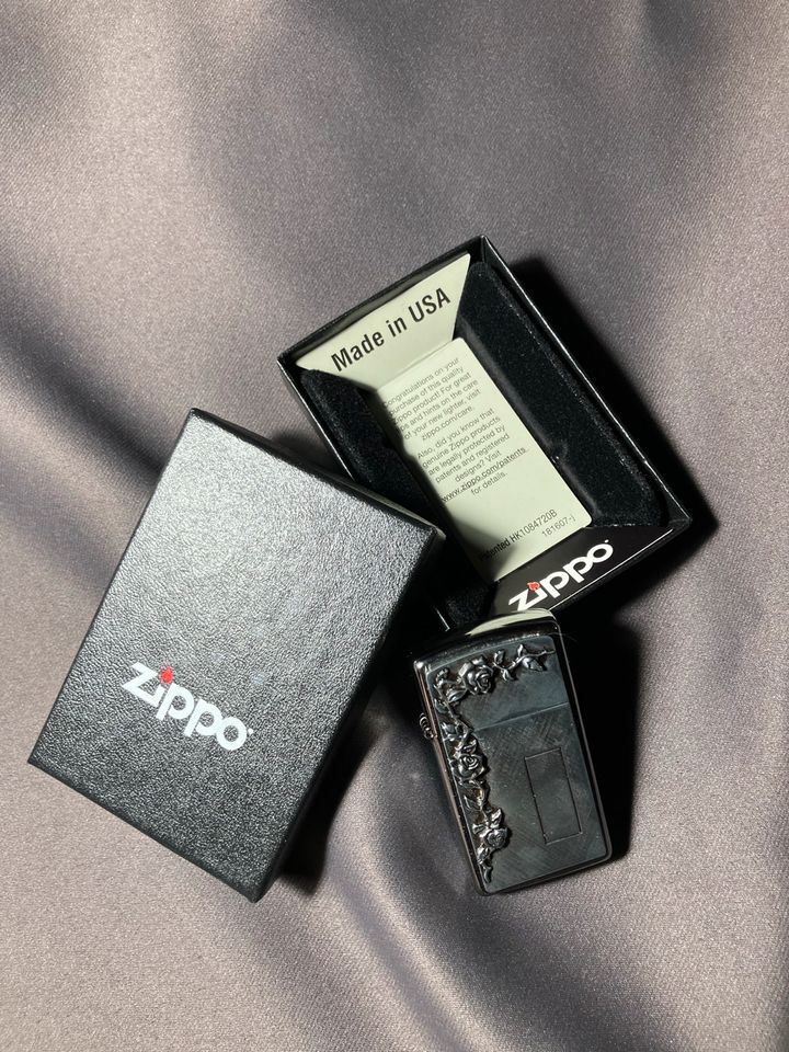 Original ZIPPO Benzin Feuerzeug Rose Gravur in Morschen