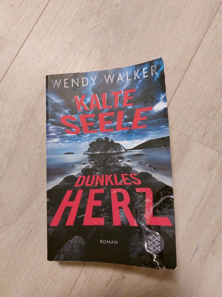Wendy Walker Dunkles Herz in Kiel
