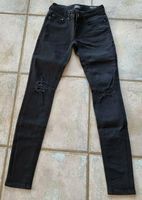 Jeans lang schwarz 28/30 super low skinny Model CORAL von Only Sachsen - Nünchritz Vorschau