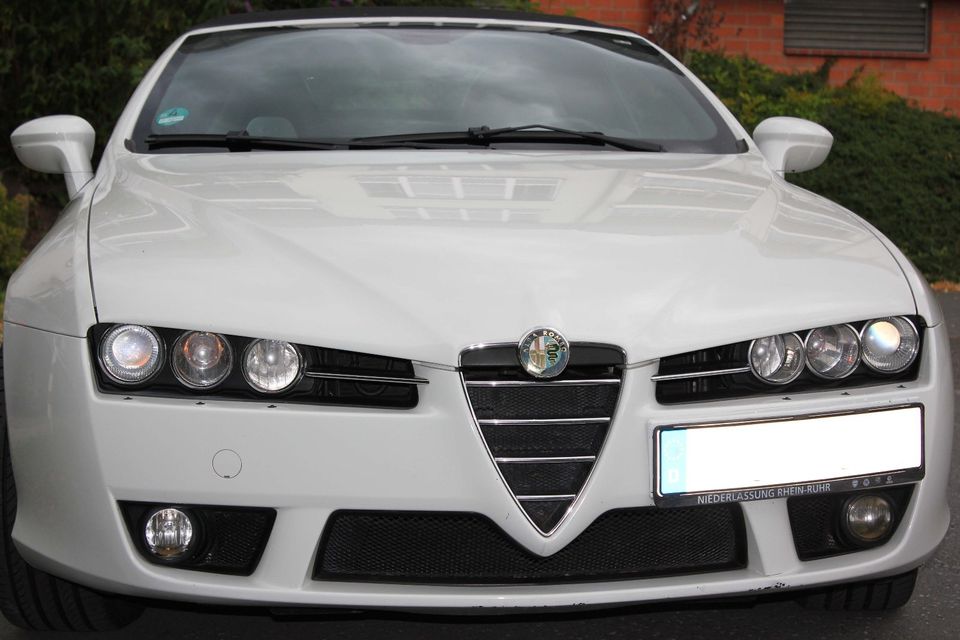 Alfa Romeo Spider 2.2 JTS 16V weiß 117000km in Wetter (Ruhr)