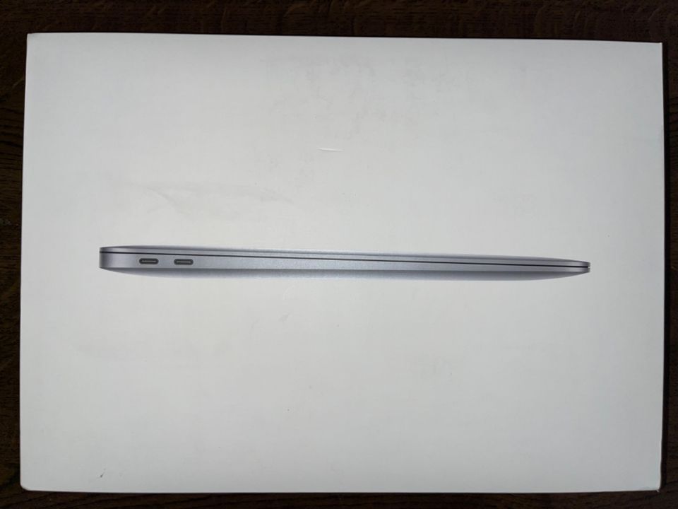 Apple Macbook Air M1 2020, 256GB in Oberwesel