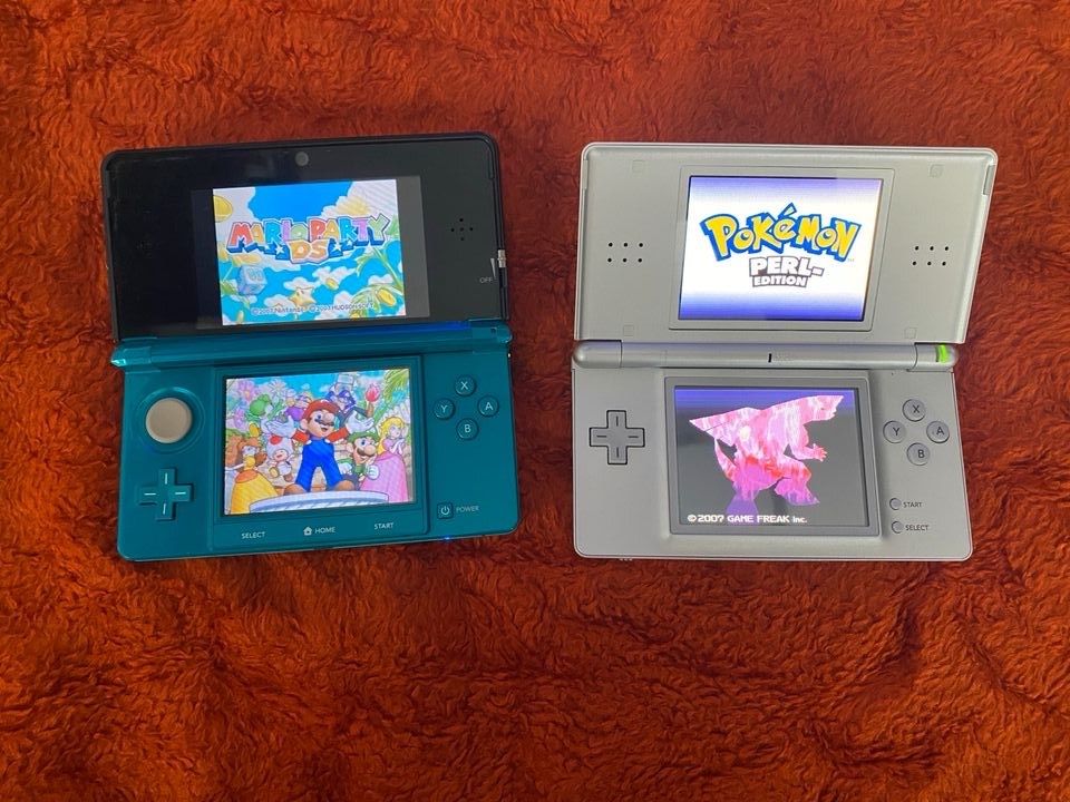 Nintendo 3ds + Nintendo Lite + 8 Spielen in München