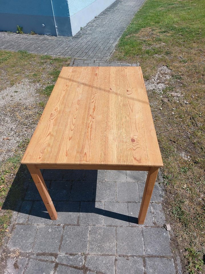 Holztisch gebraucht in Manching