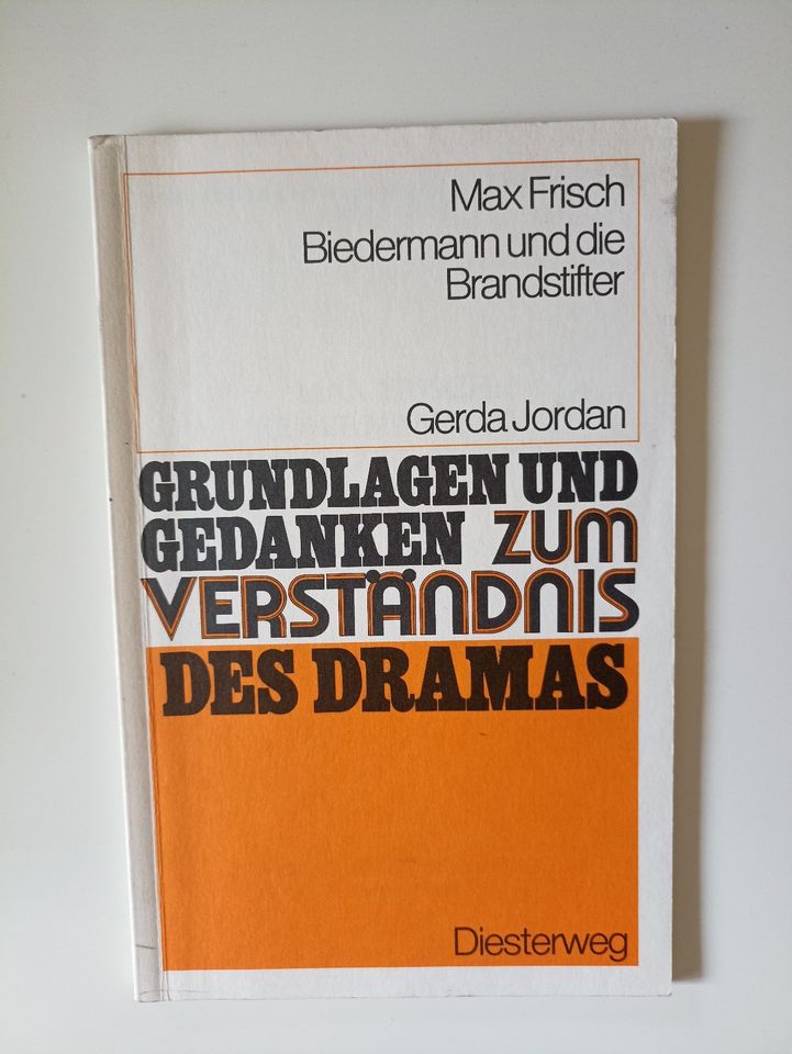 Mehrere Bücher:Grundlagen und Gedanken zum Verständnis des Dramas in Mühlheim am Main