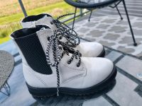 Schuhe / Boots / Stiefeletten weiß Größe 30/31 Nordrhein-Westfalen - Kleve Vorschau