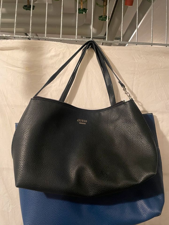 Guess Tasche Bag Shopper Wendetasche Innentasche in Frankfurt am Main