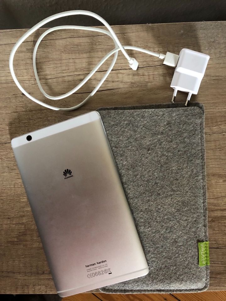 Huawei MediaPad M3 8.4" BTV-DL09 - 32GB, Wi-Fi + LTE in Hamburg