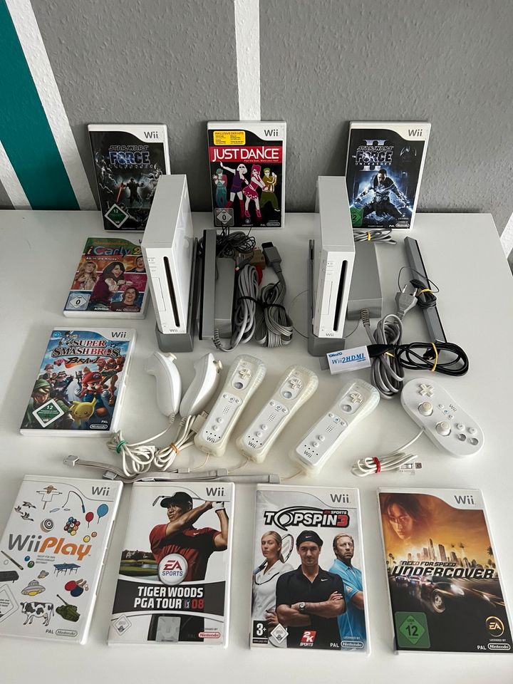 2x Wii mit 10 Spielen !Doppelpack! in Berlin