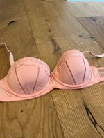 Biete ein BH Set an gr 75 B gern einzeln für 2,-eur  Damen Hessen - Hasselroth Vorschau