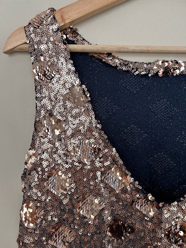 New - Zara Knit gold sequin sleeveless party dress Kleid neu in Löcknitz