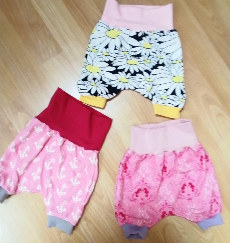 Handmade Pumphose Set 3 x kurz 1 x lang Gr. 68 NEU Baby Mädchen in Heilbad Heiligenstadt