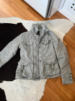 Jacke Peuyterey ital. 44 ( deutsch 38-40) Bremen - Horn Vorschau