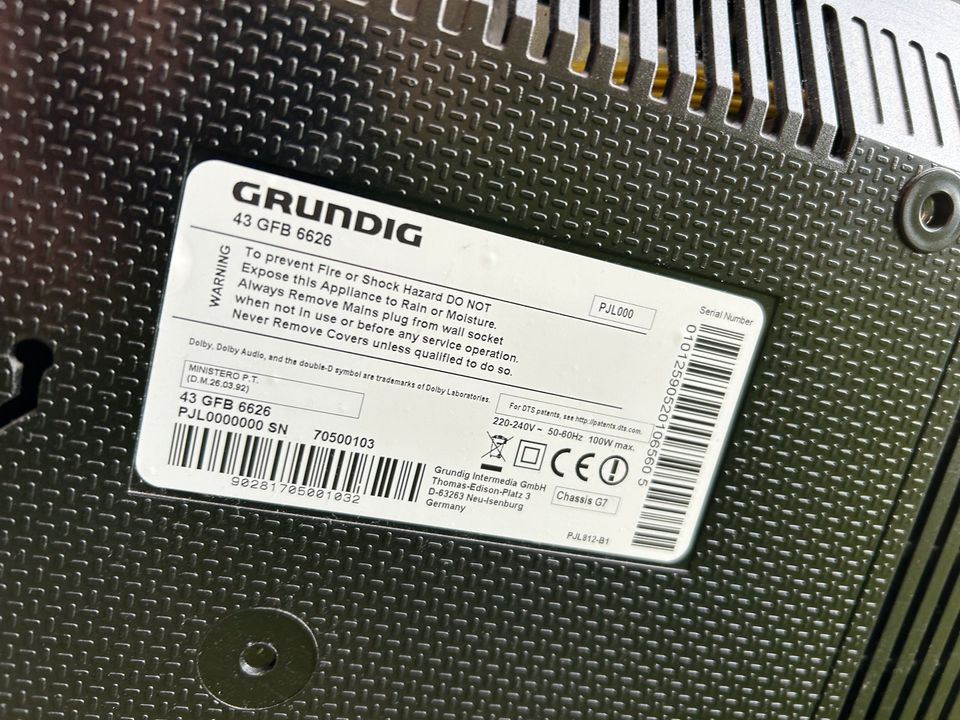 Grundig 43 Zoll (108cm) Full HD LED TV Fernseher in Kronach