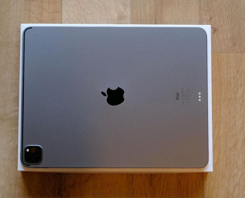 iPad Pro 12.9 Wi-Fi M1 256GB 5. Generation, Apple pencil 2th Gen. in Berlin