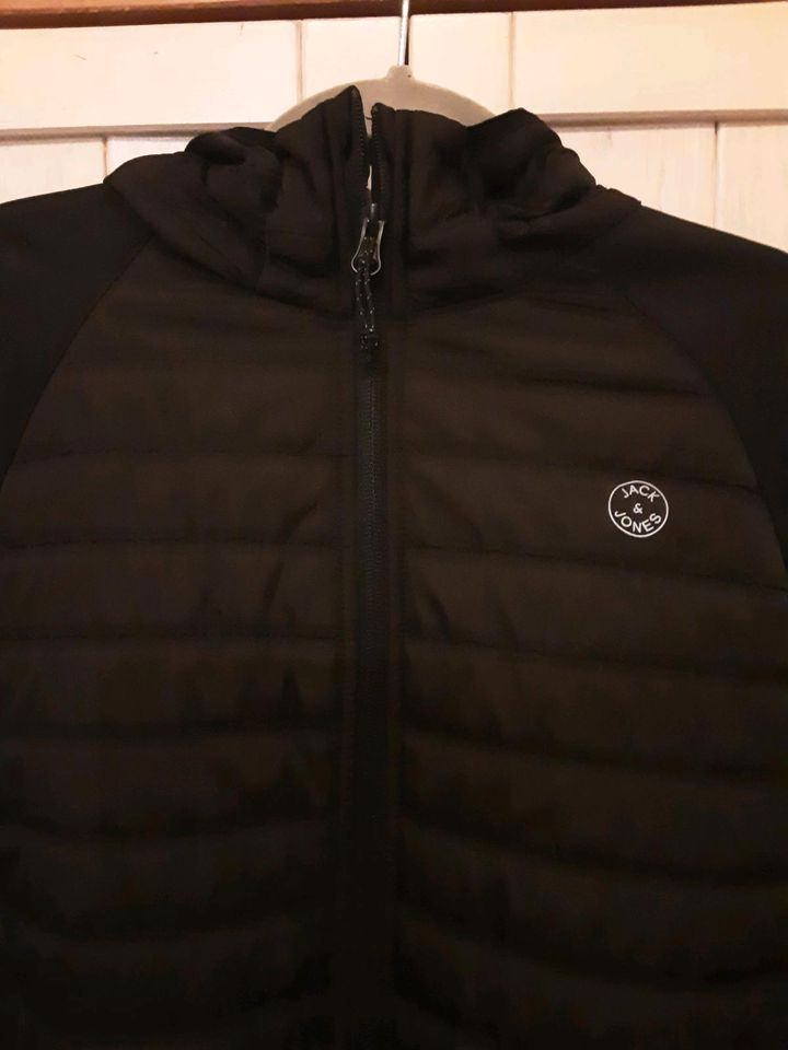 Jacke von JACK&JONES in Kassel