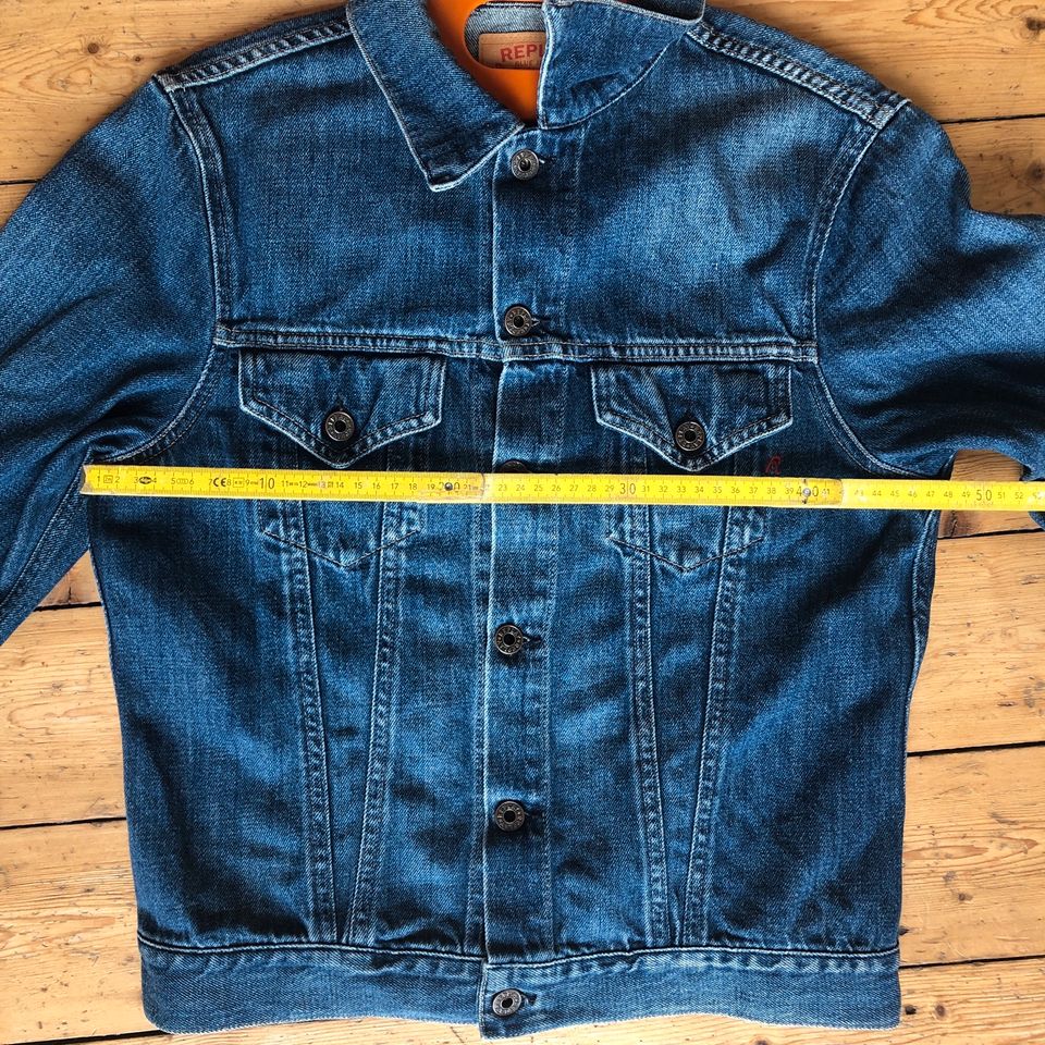 tolle Replay Jeansjacke blau Größe M in Köln