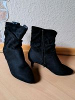 Stiefelette schwarz Wildleder Gr. 36 Pfennigabsatz Mecklenburg-Strelitz - Landkreis - Friedland Vorschau