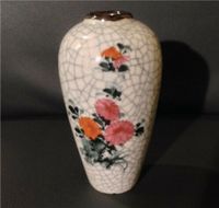 Porzellan / Keramik Vase mit Blumenmotiv 12 cm hoch (59) Bayern - Harsdorf Vorschau