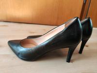 Schwarze Pumps / Lederpumps, Gr. 38, 5th Avenue, *neuwertig* Hessen - Bad Vilbel Vorschau