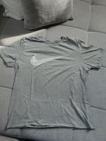 Nike T-Shirt / grau gr: L Niedersachsen - Leer (Ostfriesland) Vorschau