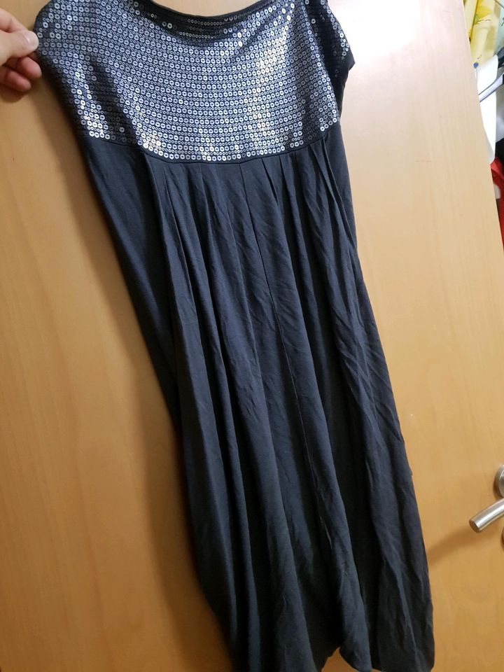 Kleid mit Pailletten von Only Gr.M in Grosselfingen