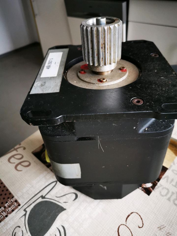 KUKA AC Servomotor 1FT3101 / 1 Ft3101 Robotermotor 3,71Kw  IP64 in Aalen