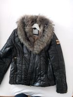 Damen Winterjacke, schwarz, Gr 40. VB 80€ Stuttgart - Stuttgart-Ost Vorschau