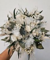 Brautstrauß und passender Haarreif aus Trockenblumen Hessen - Rosenthal Vorschau
