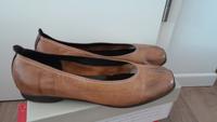 Ballerinas Schuhe Donna Carolina Leder  w.NEU! NP149,90 € Gr. 42 Niedersachsen - Lüneburg Vorschau