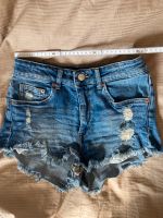 H&M Jeansshorts JShorts denim jeans ripped Löcher destroyed Baden-Württemberg - Bruchsal Vorschau