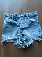 Zara Jeans Shorts grau Gr. 32 XS used look Friedrichshain-Kreuzberg - Friedrichshain Vorschau